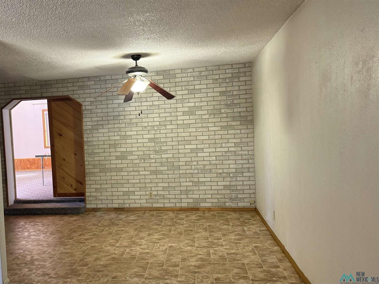 824 Sperry Dr photo 5