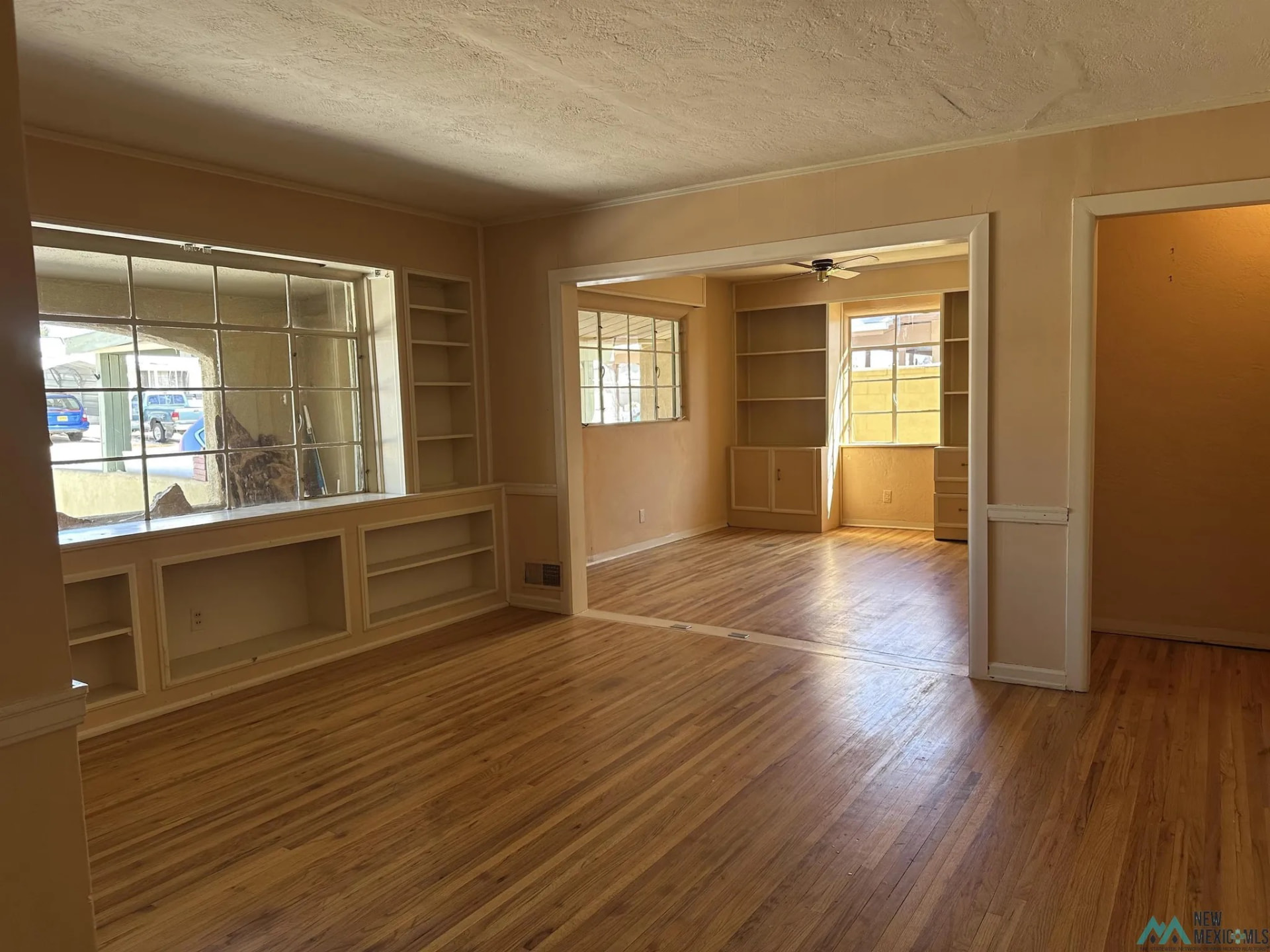 723 Dalbey Dr photo 2