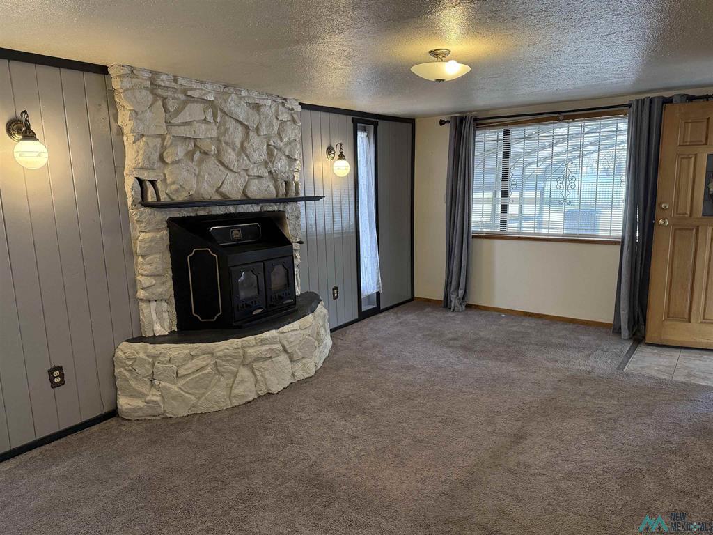 868 Highland Dr photo 3