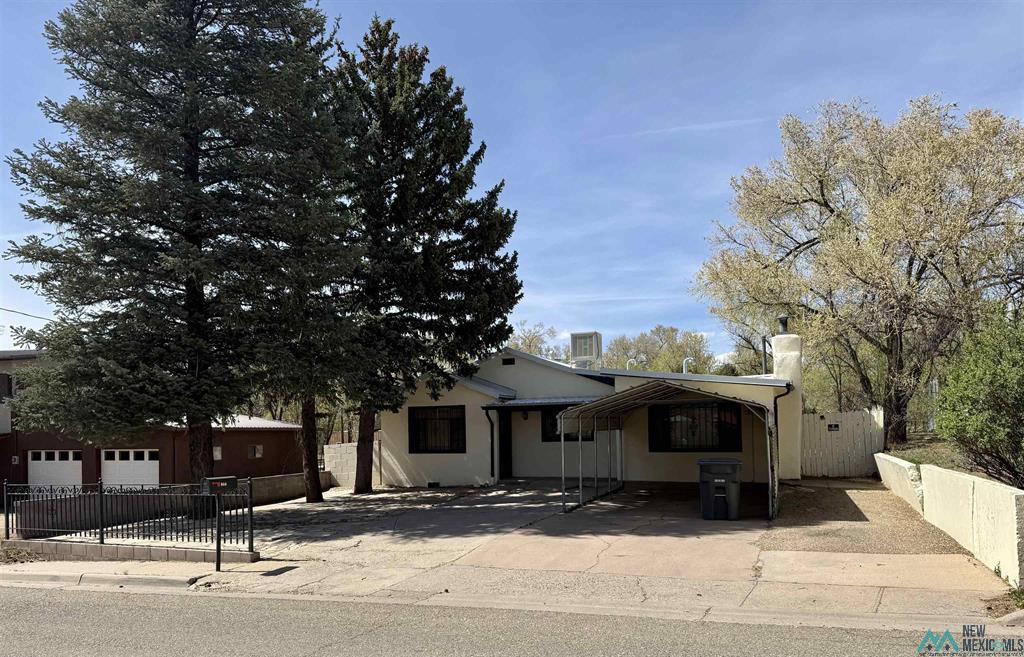 868 Highland Dr